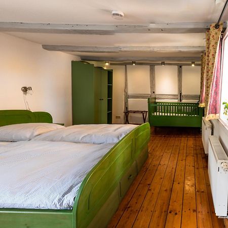 Fachwerkhotel - Ferienhaeuser Vorhof Zur Hoelle Quedlinburg Esterno foto
