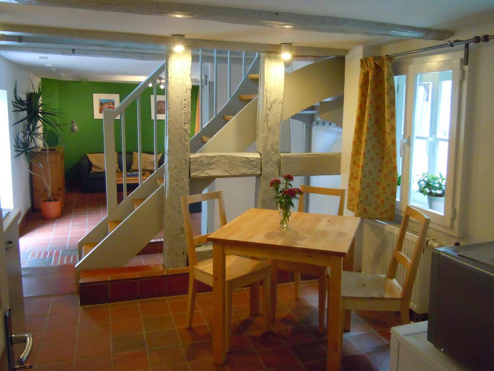 Fachwerkhotel - Ferienhaeuser Vorhof Zur Hoelle Quedlinburg Camera foto