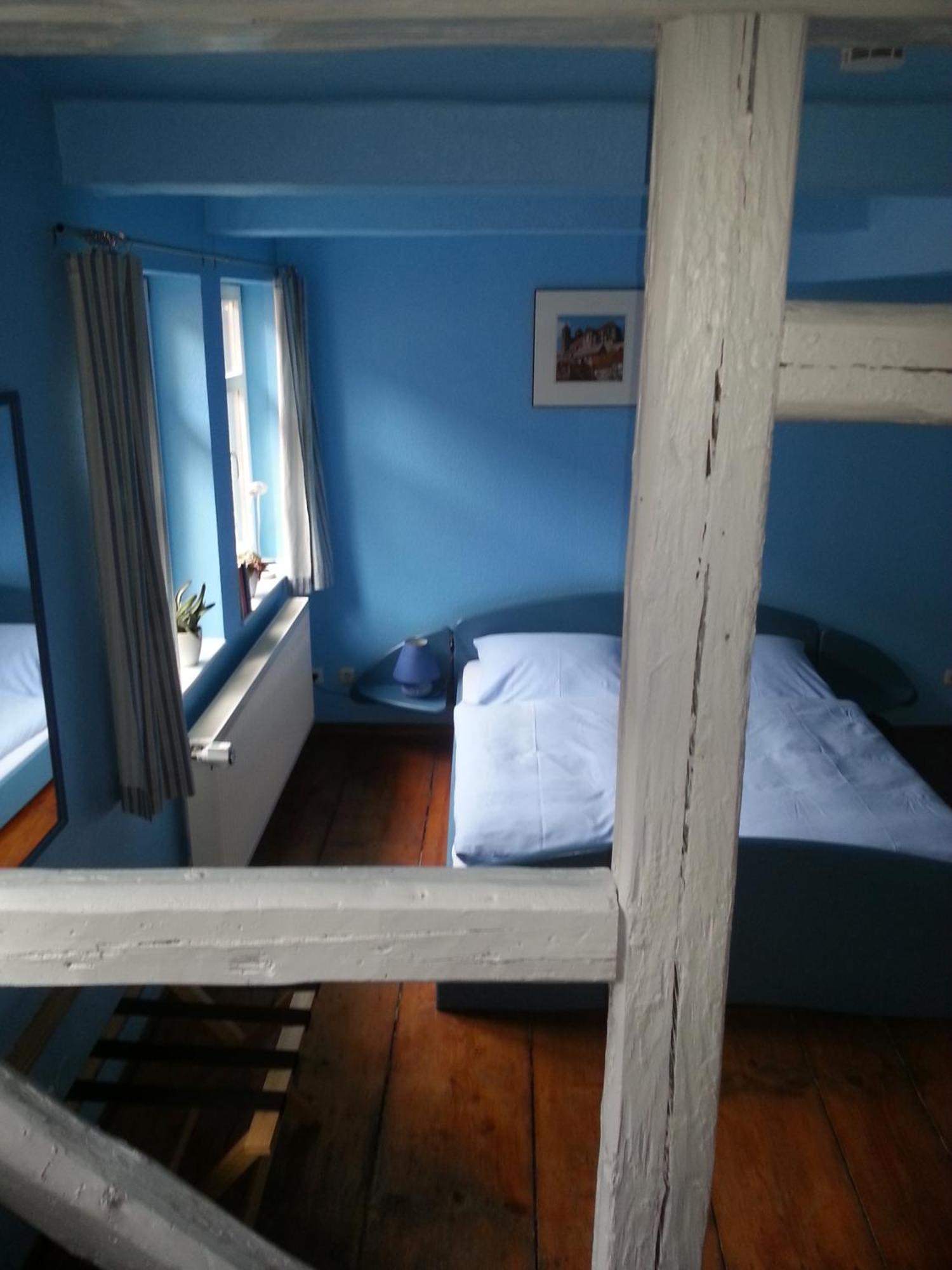 Fachwerkhotel - Ferienhaeuser Vorhof Zur Hoelle Quedlinburg Esterno foto