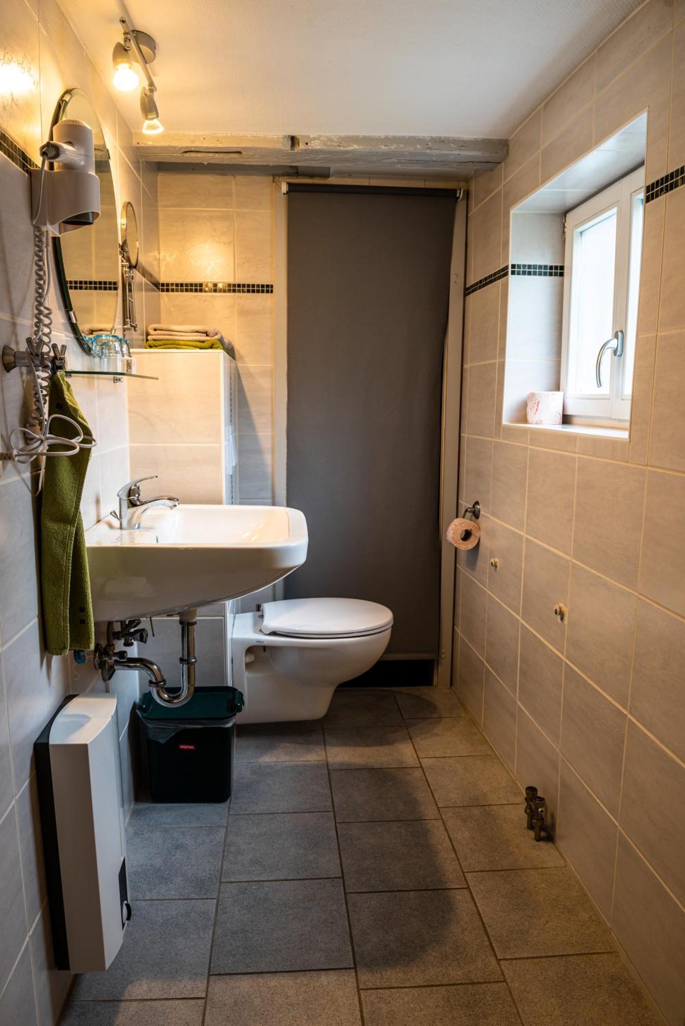 Fachwerkhotel - Ferienhaeuser Vorhof Zur Hoelle Quedlinburg Esterno foto