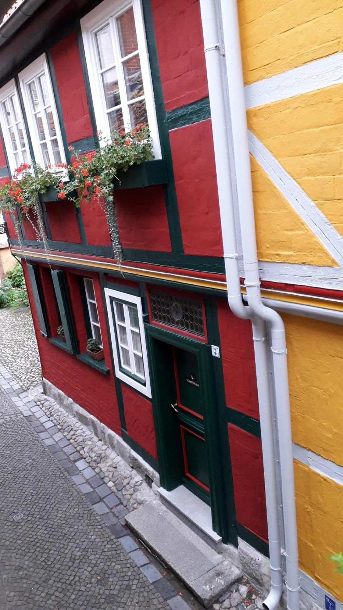Fachwerkhotel - Ferienhaeuser Vorhof Zur Hoelle Quedlinburg Esterno foto