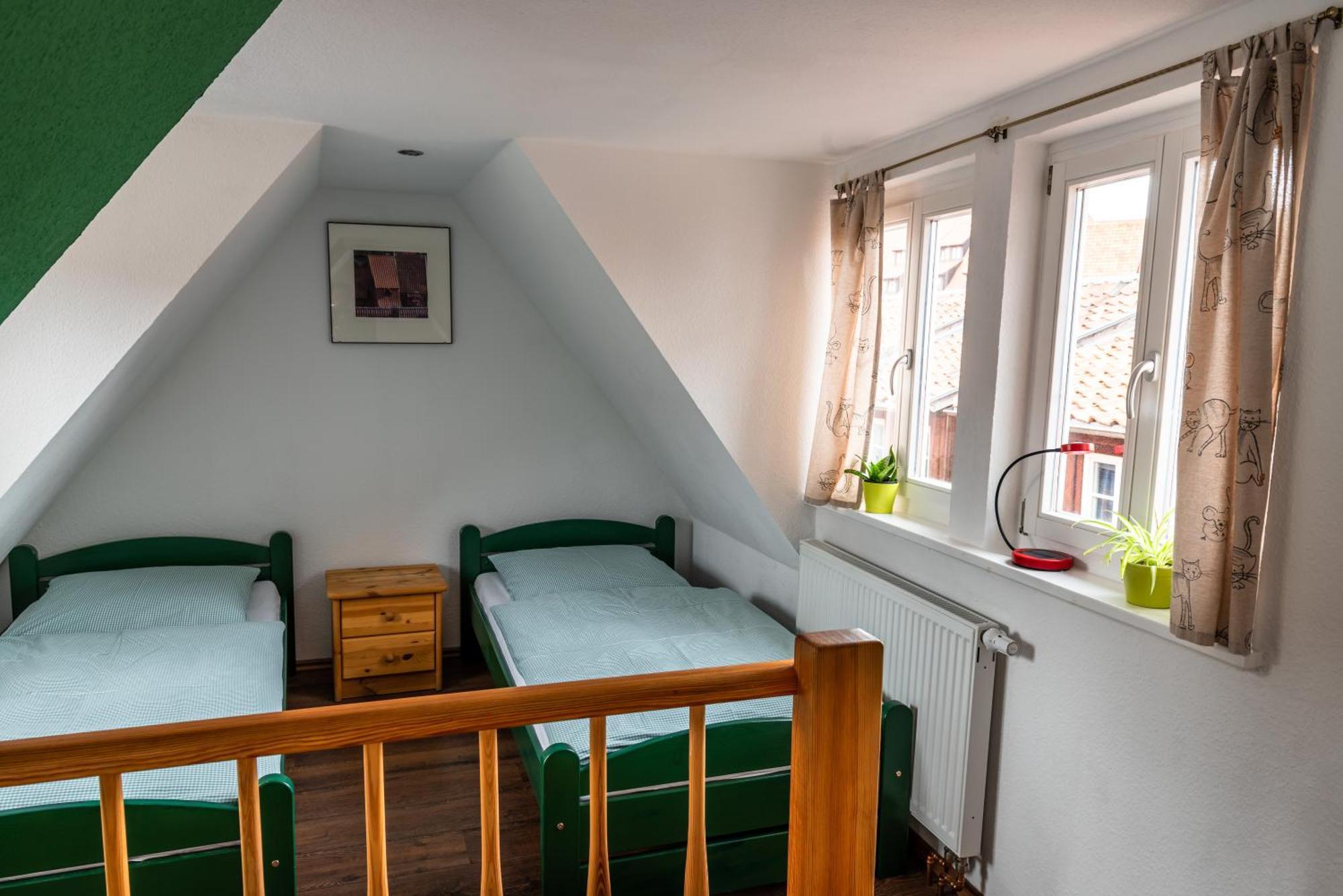 Fachwerkhotel - Ferienhaeuser Vorhof Zur Hoelle Quedlinburg Esterno foto