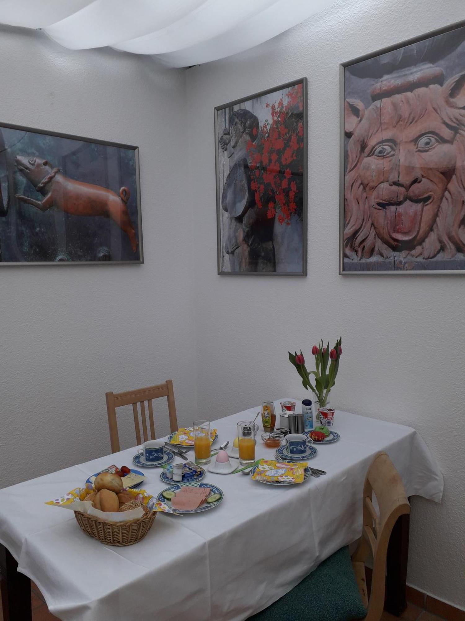 Fachwerkhotel - Ferienhaeuser Vorhof Zur Hoelle Quedlinburg Esterno foto